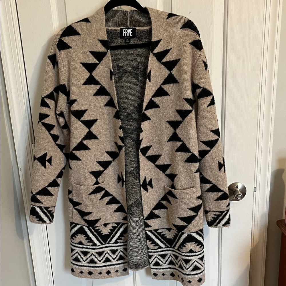 Frye Black and Tan Geometric Knit Cardigan Size Large